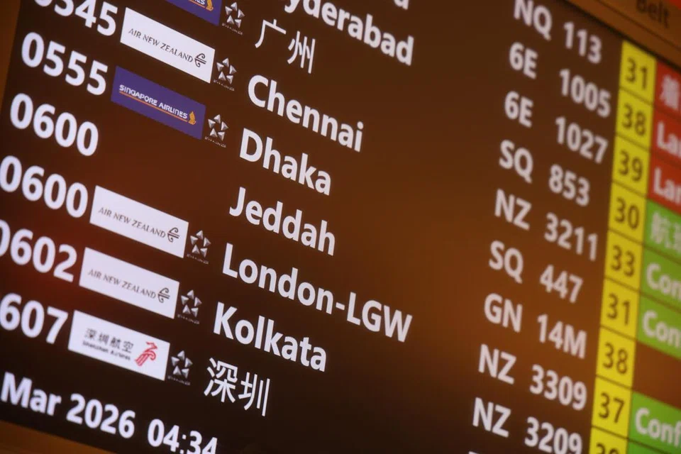 Satu penerbangan dari Jeddah tertera pada papan ketibaan di Terminal 2 Lapangan Terbang Changi pada 13 Mac.