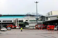 BEROPERASI SEMULA: Jabatan Bomba dan Penyelamat Malaysia (JBPM) giat memadamkan kebakaran yang melibatkan empat unit kedai di tingkat satu di Terminal Bas Larkin Sentral pada 23 Julai.