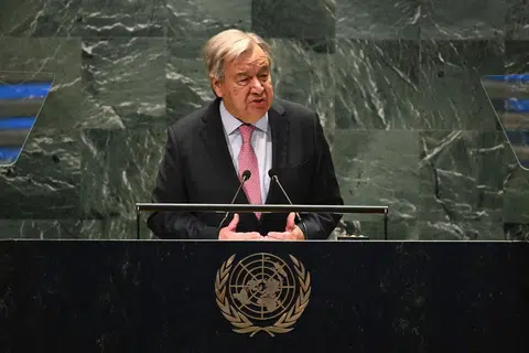 Setiausaha Agung Pertubuhan Bangsa-Bangsa Bersatu (PBB), Encik Antonio Guterres, bercakap semasa ‘Sidang Puncak Masa Depan di PBB di New York, pada 22 September.