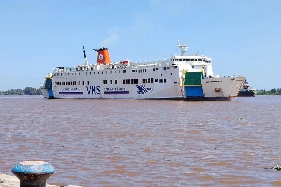 Kapal Virgo Transport 8 berlayar pada 12 September dari bandar Surabaya di Jawa Timur ke bandar Banjarmasin di Kalimantan Selatan sebelum terputus hubungan.