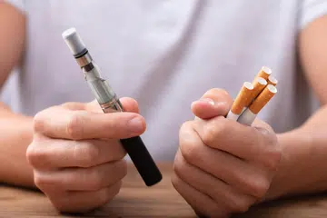 Penggunaan produk alternatif yang mengandungi nikotin, khususnya rokok elektronik dan produk tembakau yang dipanaskan, mencatatkan peningkatan dalam tempoh enam suku berturut-turut, menurut satu tinjauan oleh syarikat penyelidikan pasaran Milieu Insight.
