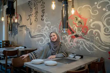 TABAH: Anna Belle Seri Ayu Francis di restorannya, WakuWaku Yakiniku di Bali Lane 