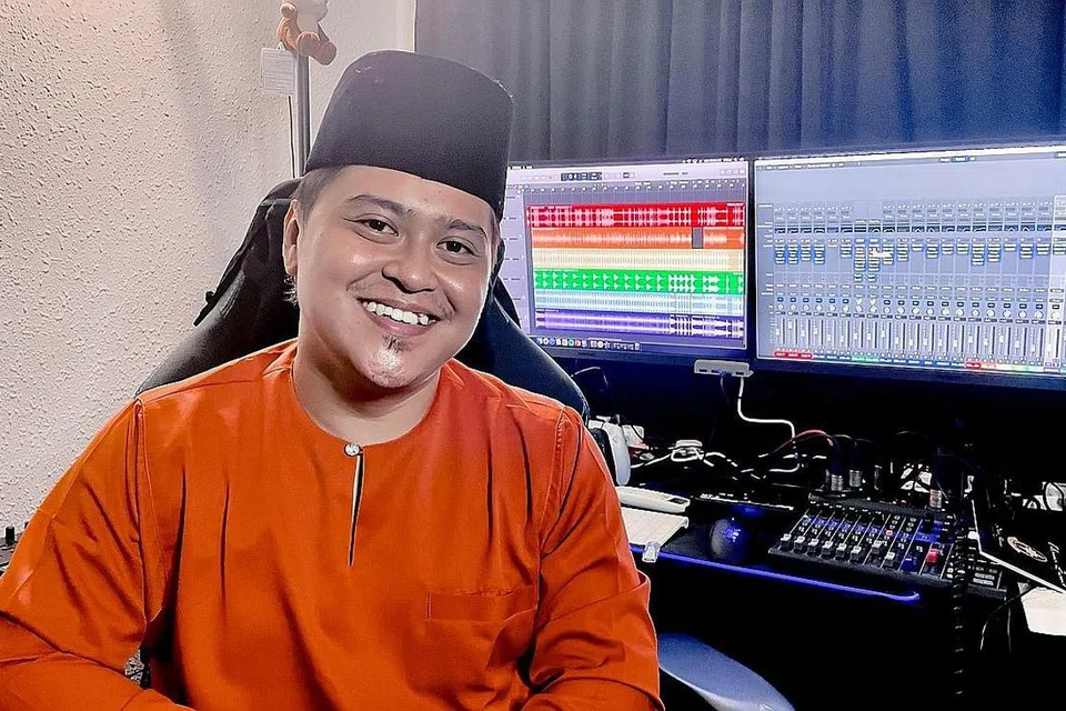 "Selepas persembahan itu, kami teruskan berhubung dan mencari ahli yang selebihnya. Sejujurnya, antara kami, ada yang tidak mengenali antara satu dengan lain disebabkan jarak umur yang agak jauh, tetapi ia tidak menghalang kami untuk terus bersatu demi seni yang kami cintai.'' - Penggubah lagu Tibanya Syawal, Encik Kidzer Salim.