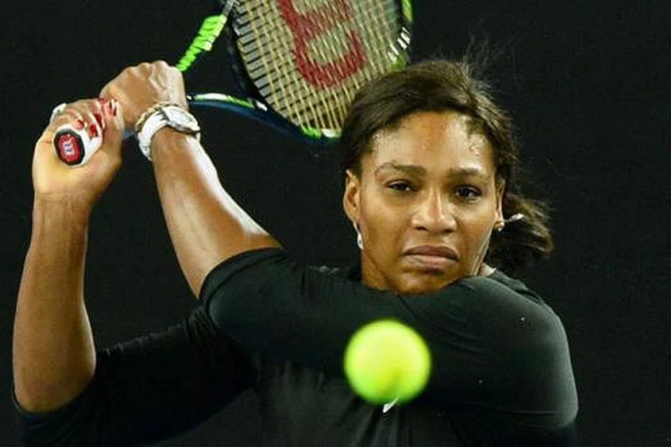 BURU KEJUARAAN PERTAMA 2016: Serena kembali berlatih selepas menarik diri daripada Piala Hopman, bagi menyiapkan diri bagi Terbuka Australia.
