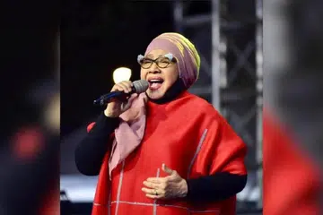 PERSEMBAHAN DI ISTANA BUDAYA: Rahimah Rahim diundang membuat persembahan di Istana Budaya (IB), Kuala Lumpur sempena Festival Merakyatkan Seni Warisan Akar Umbi, Laman Santai Malaysia Madani 2023 baru-baru ini.