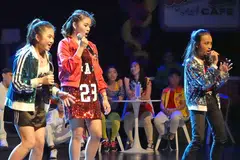 KUMPUL DANA: Mahirah (kanan) telah menyampaikan lagu If I Ain't Got You nyanyian asal Alicia Keys, bersama dua lagi penyanyi di konsert ChildAid tahun ini. - Foto SPH