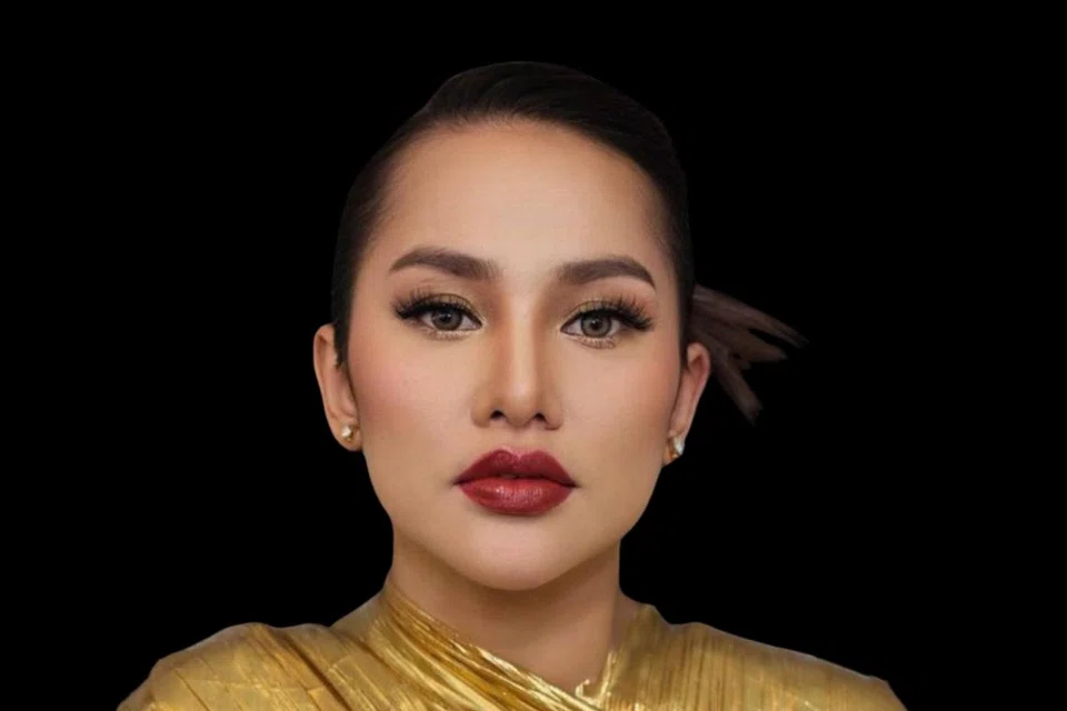 
Selebriti terkenal dari Malaysia, Elly Mazlein, bakal menghiburkan pengunjung pameran.