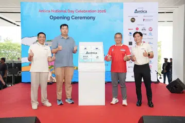 (Dari kiri) Presiden Antica Community Development and Services Limited (ACDS), Dr Mohamad Maliki Osman; Pengerusi ACDS, Encik Andre Tanoto; Menteri Undang-Undang merangkap Menteri Kedua Ehwal Dalam Negeri, Encik Edwin Tong; dan Pengarah Eksekutif ACDS, Encik Dixon Lim, di majlis pelancaran rasmi ACDS di Perennial Business City pada 23 Ogos. Penganjuran acara ini mencerminkan komitmen ACDS untuk memanfaatkan sukan sebagai wadah memupuk masyarakat yang lebih inklusif dan bersatu padu.