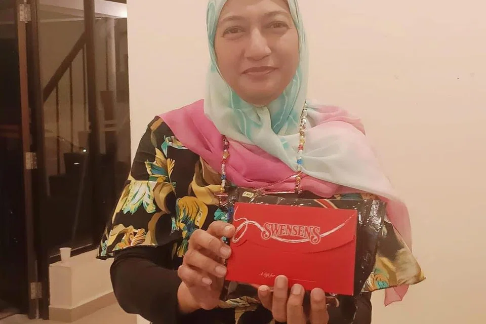 JUGA HULUR BANTUAN: Cik Zarina Jaafar, pengasas 3R Recycling Group.
