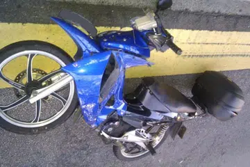Keadaan motosikal wartawan setelah mengalami kemalangan lebih 17 tahun lalu.