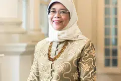 ANTARA MUSLIM BERPENGARUH: Mantan Presiden, Puan Halimah Yacob mengekalkan kedudukannya dalam senarai 500 Muslim Berpengaruh di Dunia 2024. 