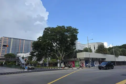 Tanjong Katong Complex (TKC) kini sedang menjalani kerja-kerja pembaharuan, dengan kerja tersebut dijangka selesai pada separuh pertama 2028.