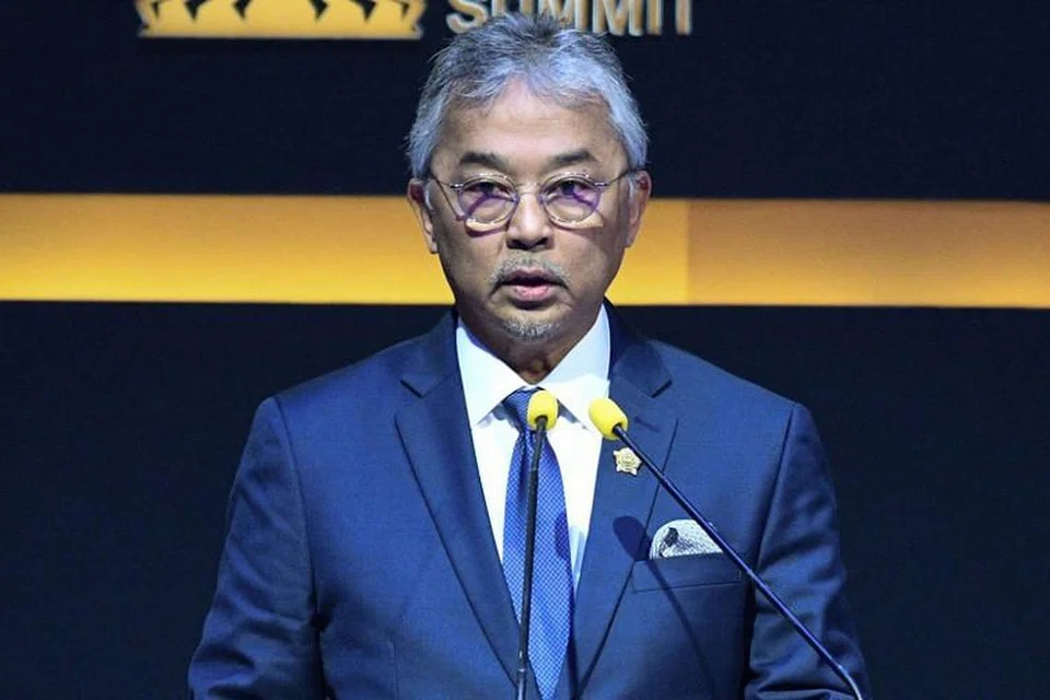 Sultan Abdullah Ri'ayatuddin akan menjadi tokoh utama dalam drama politik Malaysia dan kunci kepada penyelesaiannya.