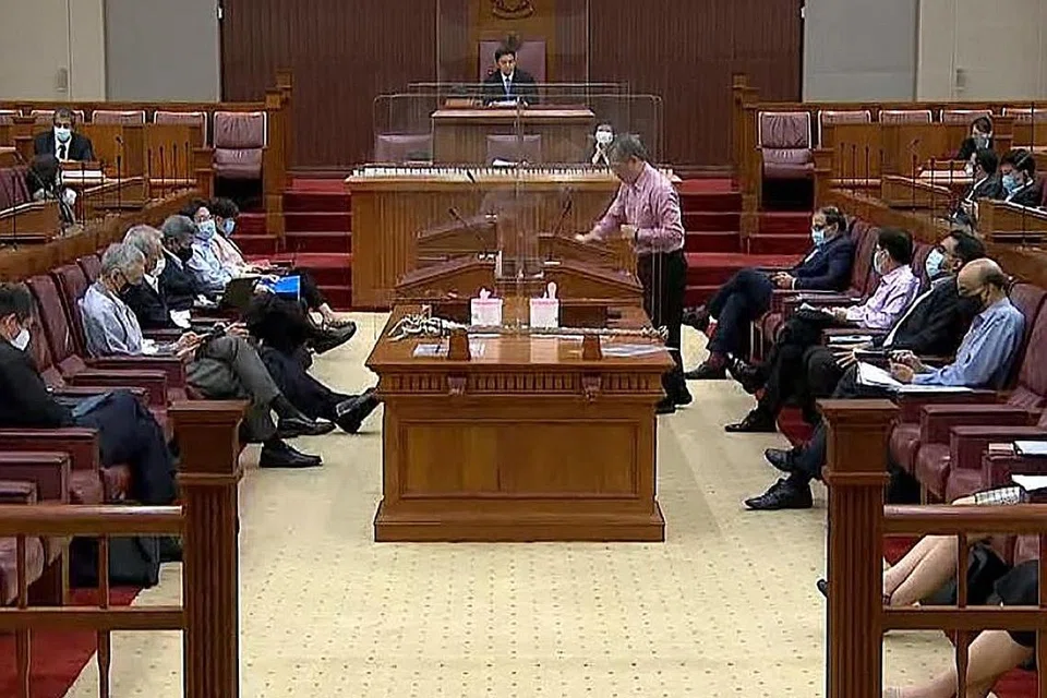 PENSTRIMAN DALAM TALIAN: Sidang Parlimen semalam - yang pertama tahun ini - telah disiarkan buat julung-julung kalinya menerusi penstriman dalam talian semalam. - Foto BH oleh KUA CHEE SIONG