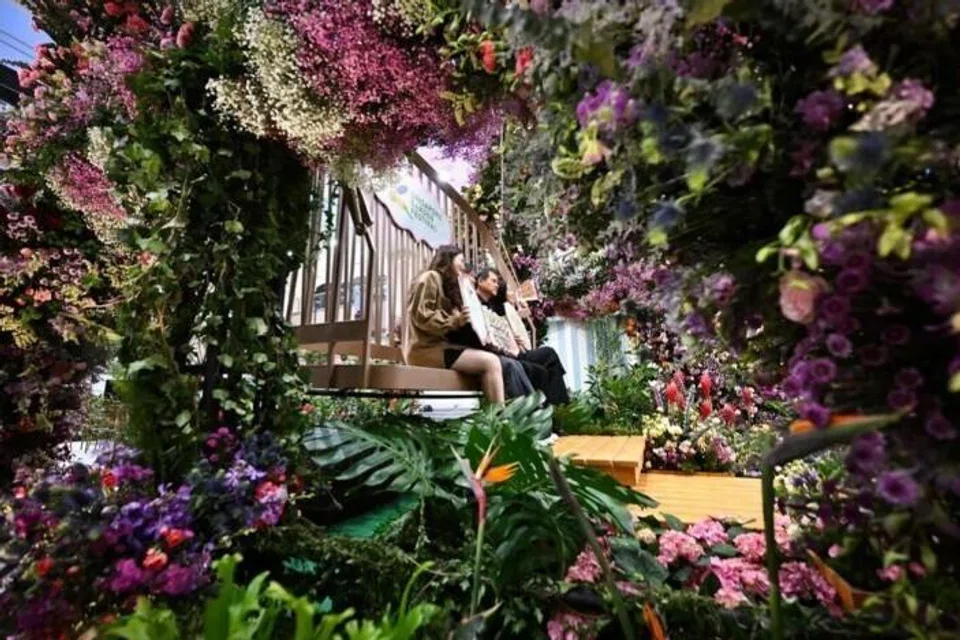 Pesta Taman Singapura, Singapore Garden Festival, Takashimaya Square, Guinness World Record, Most Flower on a Swing, NParks