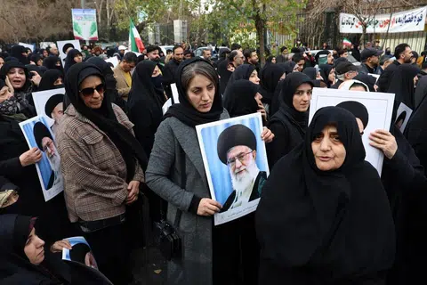 bantahan, Iran, Trump