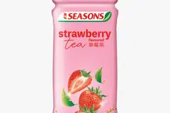 F&N Seasons Strawberry Flavoured Tea – minuman edisi terhad yang diperbuat daripada daun teh semula jadi, rendah gula, dan kaya dengan antioksidan.