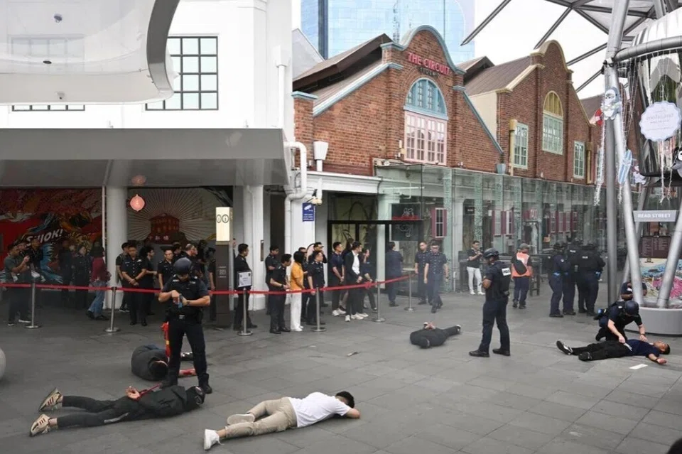 Latihan Heartbeat, CQ @ Clarke Quay