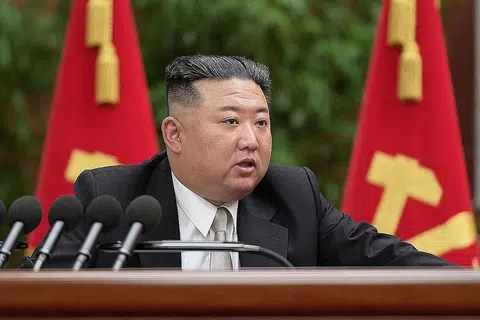 ENCIK KIM JONG UN