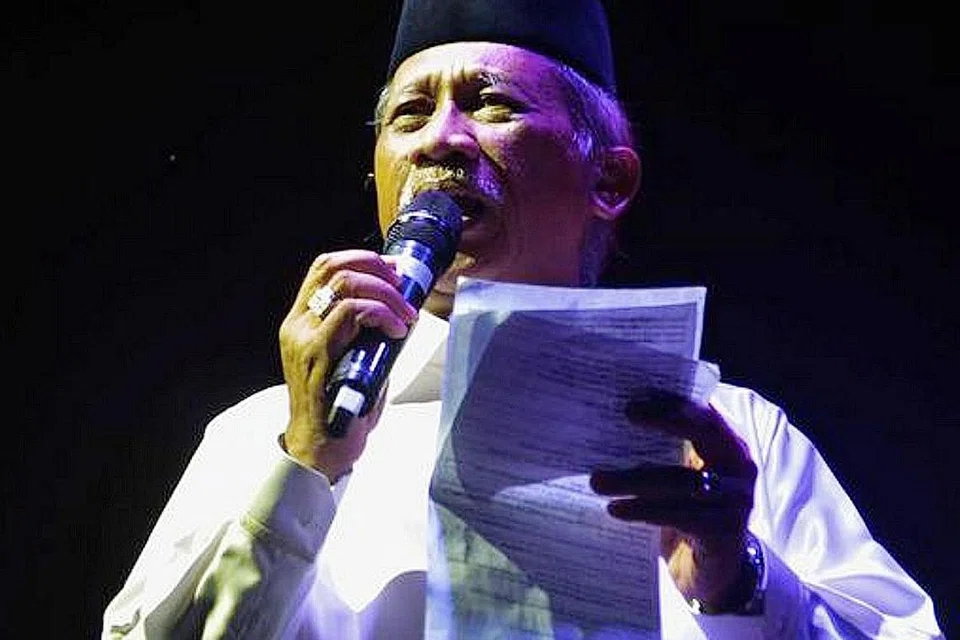 HARUS BERUSAHA HIDUPKAN BAHASA: Menghidupkan bahasa bukan kerja guru sahaja. Ia juga bermula dari rumah. Jika ibu bapa tidak memperkenalkan kepentingan ini kepada anak-anak, maka ia menjadi satu cabaran yang besar untuk memperluas penggunaan bahasa Melayu, demikian menurut pandangan siswazah kelulusan ijazah Sarjana Muda Pengajian Melayu dari NUS, Cik Liyana Nasyita Shukarman. - Foto-foto fail