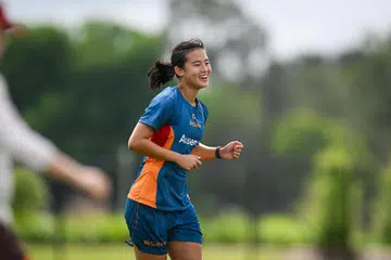 Penyerang Singapura yang mewakili kelab Brisbane Roar di Australia menghadapi musim yang mencabar. Kecederaan yang dialaminya telah menjejas masa beliau beraksi, dan beliau hanya berjaya bermain selama 45 minit dalam tiga penampilan untuk Brisbane Roar musim ini.