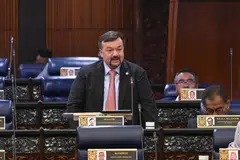 Menteri Kewangan II, Datuk Seri Amir Hamzah Azizan ketika sesi penerangan menteri berkaitan penyasaran subsidi diesel oleh kerajaan Malaysia di Dewan Rakyat, pada 24 Jun.