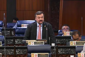 Menteri Kewangan II, Datuk Seri Amir Hamzah Azizan ketika sesi penerangan menteri berkaitan penyasaran subsidi diesel oleh kerajaan Malaysia di Dewan Rakyat, pada 24 Jun.