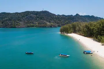 LEMAS: Encik Mohammad Khairie Shaari, 32 tahun, dipercayai lemas di pantai Tanjung Rhu, menurut Ketua Polis Daerah Langkawi, ACP Shariman Ashari.