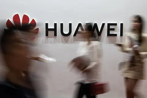 MAKMAL AI: Huawei lancar makmal AI baru di Singapura dan merancang melatih 1,000 pembangun AI