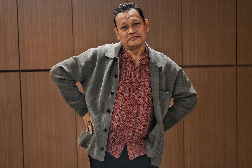Ariff Esa akur tidak dapat menolak perkembangan platform digital seperti TikTok, YouTube dan media sosial dalam dunia lawak. Namun, beliau berpendapat pelawak tidak semestinya perlu meninggalkan sepenuhnya elemen komedi lama.