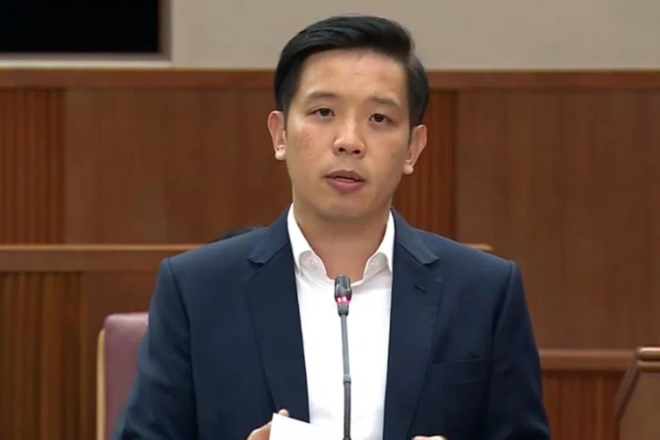 Menteri Negara (Perdagangan dan Perusahaan merangkap Kebudayaan, Masyarakat dan Belia), Encik Alvin Tan.