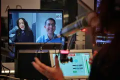 KEPENTINGAN PENDAMPING DALAM MEMBANTU BEKAS PESALAH DADAH: Menteri Negara (Ehwal Dalam Negeri), Profesor Muhammad Faishal Ibrahim diwawancara deejay radio Money FM 89.3, Claressa Monteiro. - Foto BH oleh JASON QUAH 