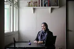 HARUS LEBIH PEKA: Menurut Cik Noor Irdawaty, dalam tempoh pandemik Covid-19 pemimpin kesatuan sekerja perlu lebih peka kerana tidak semua pekerja faham ada orang boleh membantu mereka, sedangkan bilangan pekerja yang perlu bantuan bertambah kerana lebih ramai pekerja diberhentikan kerja. - Foto BH oleh KEVIN LIM