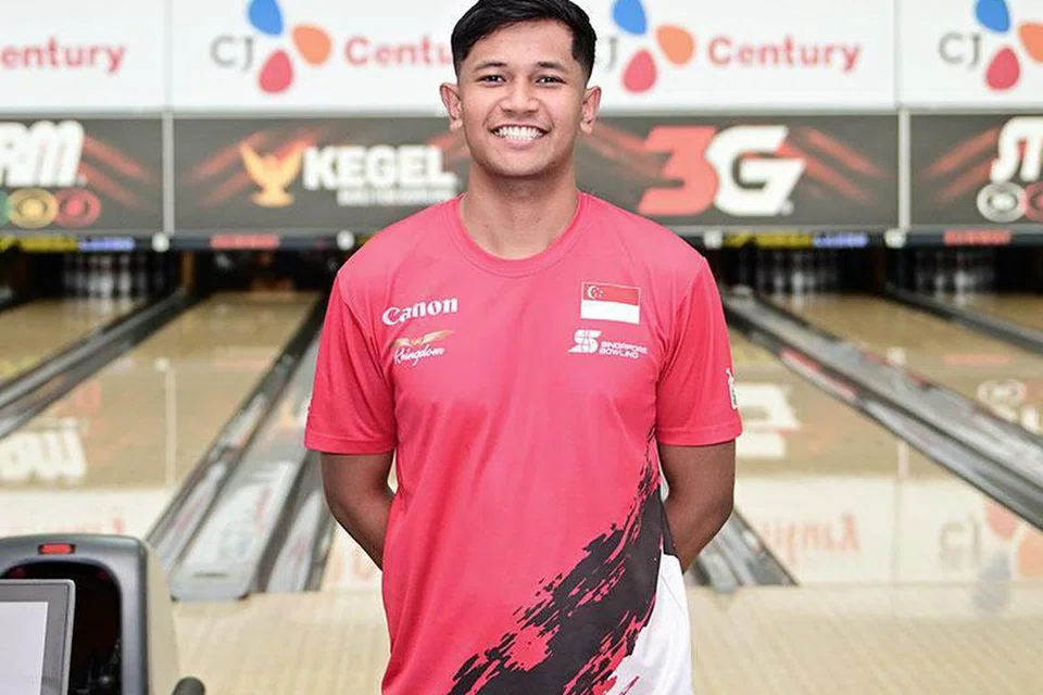 Nu’man Syahmi Yusri, spex, bowling