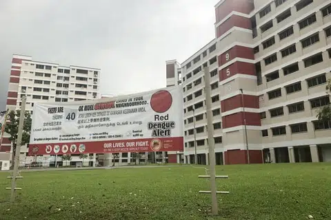 KES DENGGI: MOH dan NEA berkata 60 kes denggi dilaporkan di kelompok denggi terbesar sejauh ini bagi tahun ini di Jurong West Street 91 dan 92.