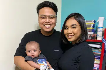 KESELAMATAN DIJAGA: Demi keselamatan, Encik Muhammad Hafiz tidak di sisi Cik Masturah Salehan ketika beliau melahirkan anak ketiga mereka, sementara Encik Abdul Qaiyum Johari (gambar atas) pula berpuas hati akan keadaan keselamatan Covid-19 di hospital semasa Cik Nur Hanisah Lokman hamil dan melahirkan anak sulung mereka. - Foto ihsan MASTURAH SALEHAN, NUR HANISAH LOKMAN