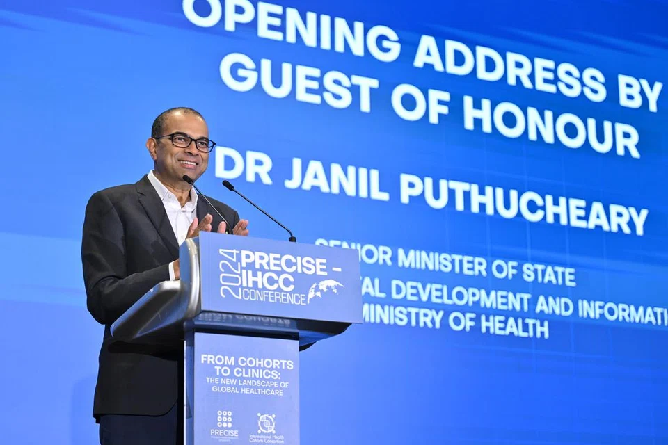 Menteri Negara Kanan (Penerangan dan Pembangunan Digital merangkap Kesihatan), Dr Janil Puthucheary, di Persidangan Precise-IHCC di Hotel One Farrer pada 21 Ogos.