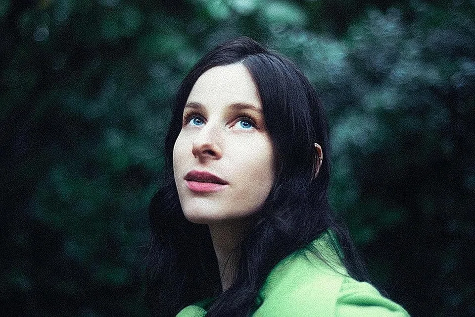 SASHA SPIELBERG: Enggan orang mengaitkan dirinya dengan kepopularan bapanya, pengarah Steven Spielberg. - Foto INSTAGRAM SASHA SPIELBERG