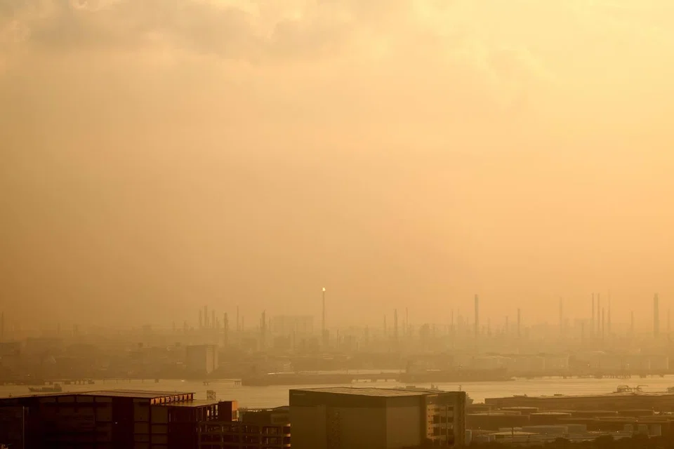Jerebu antara 25 dengan 27 Mac ini berpunca daripada keadaan atmosfera yang luar biasa, dan bukan pencemaran rentas sempadan akibat kebakaran tanah gambut atau hutan di rantau sekitar.