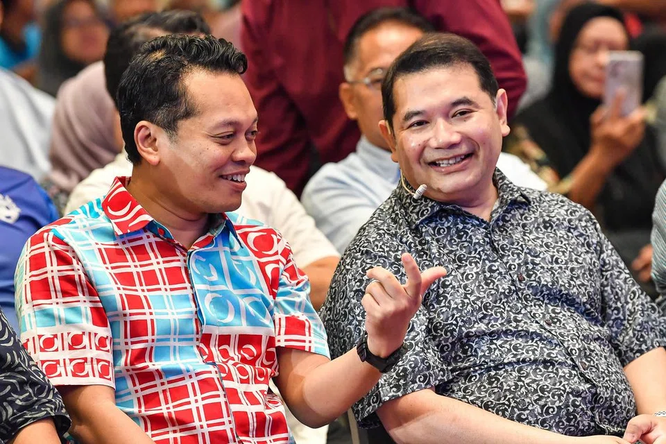 Datuk Seri Rafizi Ramli (kanan) bersama Nik Nazmi Nik Ahmad dalam gambar yang diambil pada 2025.