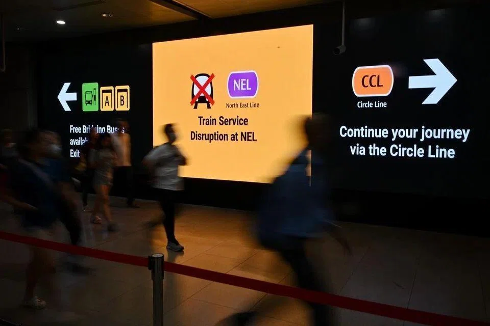 Serangoon MRT, new features, digital screen 