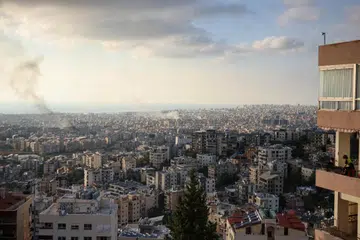 Asap dilihat di beberapa kawasan di selatan Beirut di Lebanon pada 12 Oktober, di tengah-tengah konflik antara Hezbollah dengan tentera Israel.