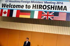 Menteri Luar Jepun, Encik Fumio Kishida, pada majlis perasmian Mesyuarat Menteri Luar G-7 di Hiroshima pada 10 April, 2016. 
