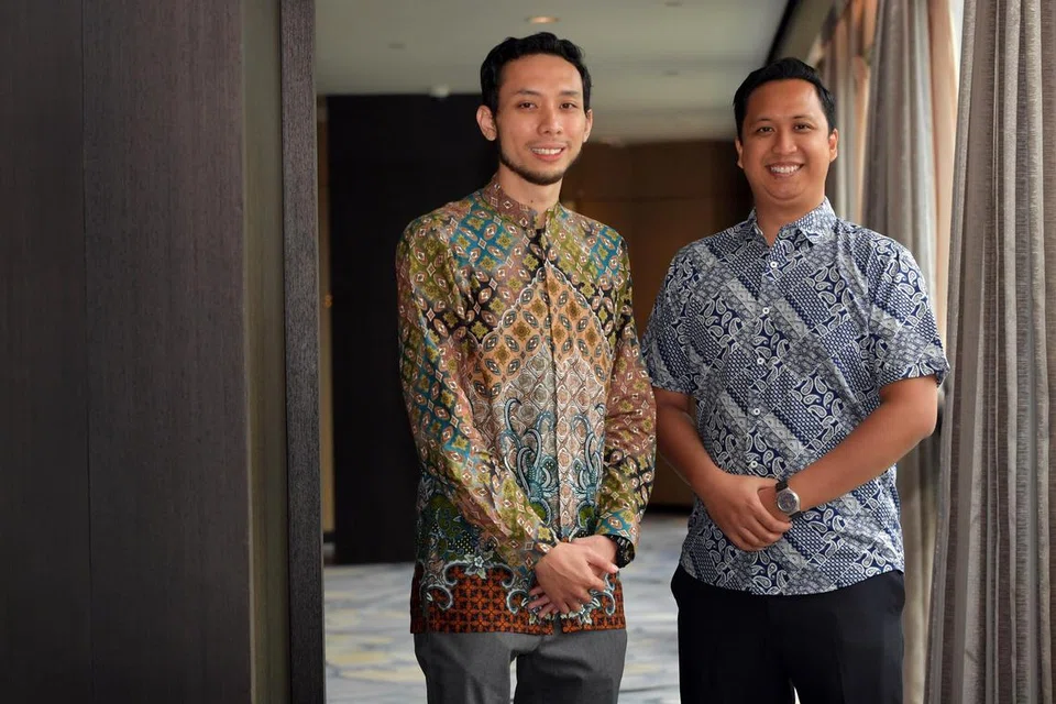 Ustaz Ahmad Saiful Rijal Hassan (kanan)