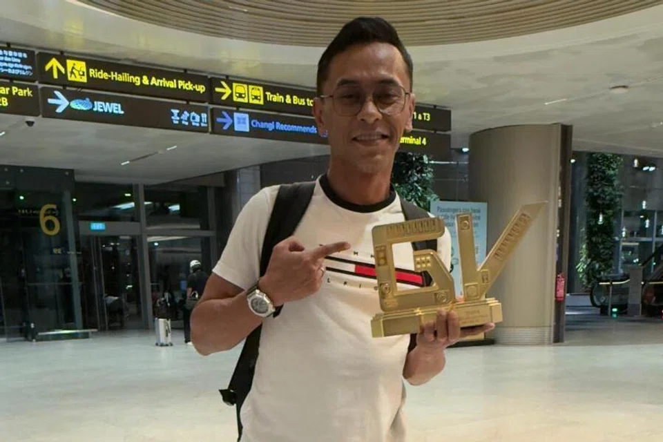 Iskandar Ismail, Gegar Vaganza, juara, peminat, airport