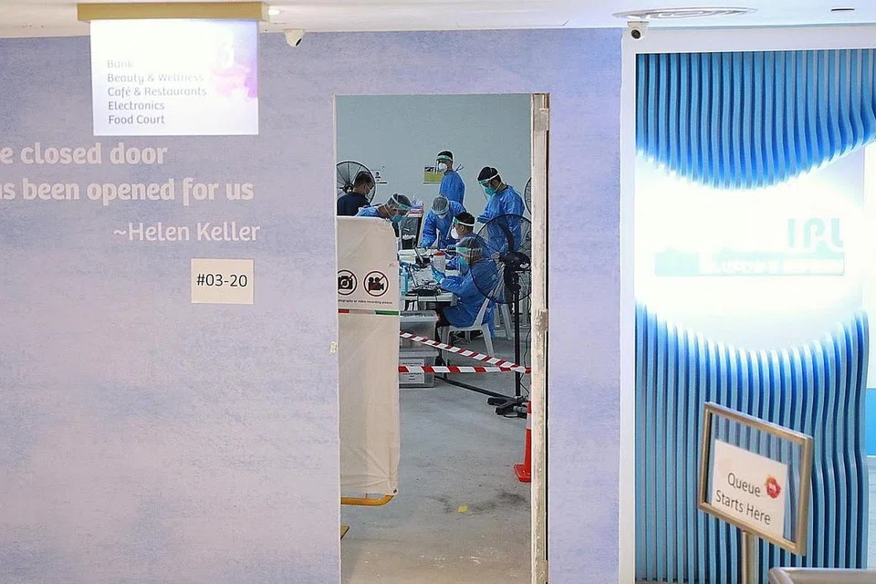 - Foto BH oleh KEVIN LIM