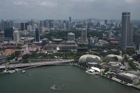 INDEKS INOVASI GLOBAL: Singapura mendahului 11 daripada 80 penunjuk termasuk keberkesanan pemerintah, akses teknologi maklumat dan komunikasi (ICT) dan modal teroka (venture capital). 
