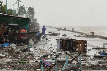 Taufan, Ragasa, dipindah