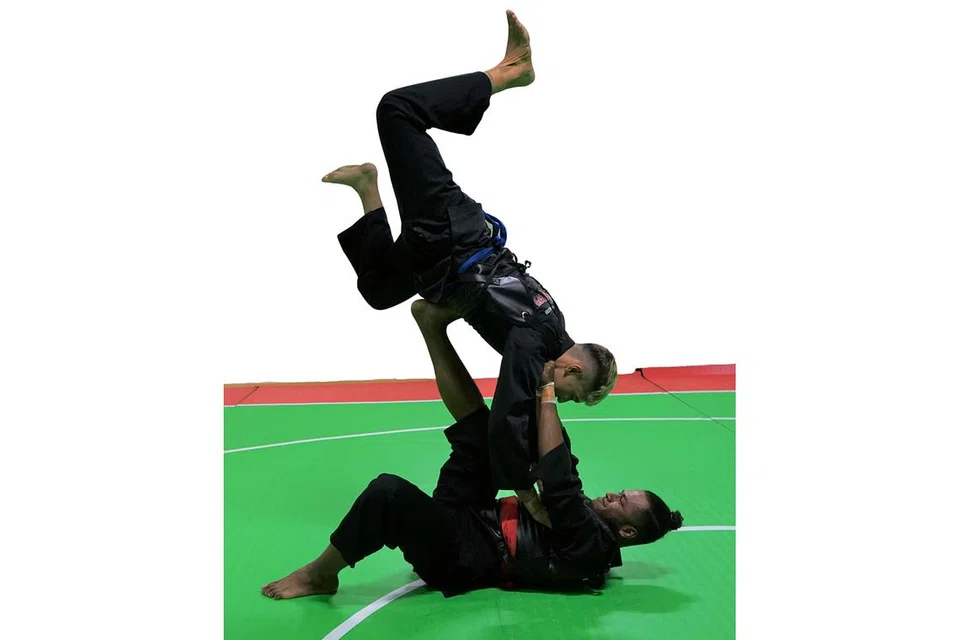TEKNIK MENGHAMBUR