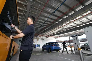 Sehingga 46 kereta elektrik (EV) boleh dicas pada masa yang sama di hab baharu itu.